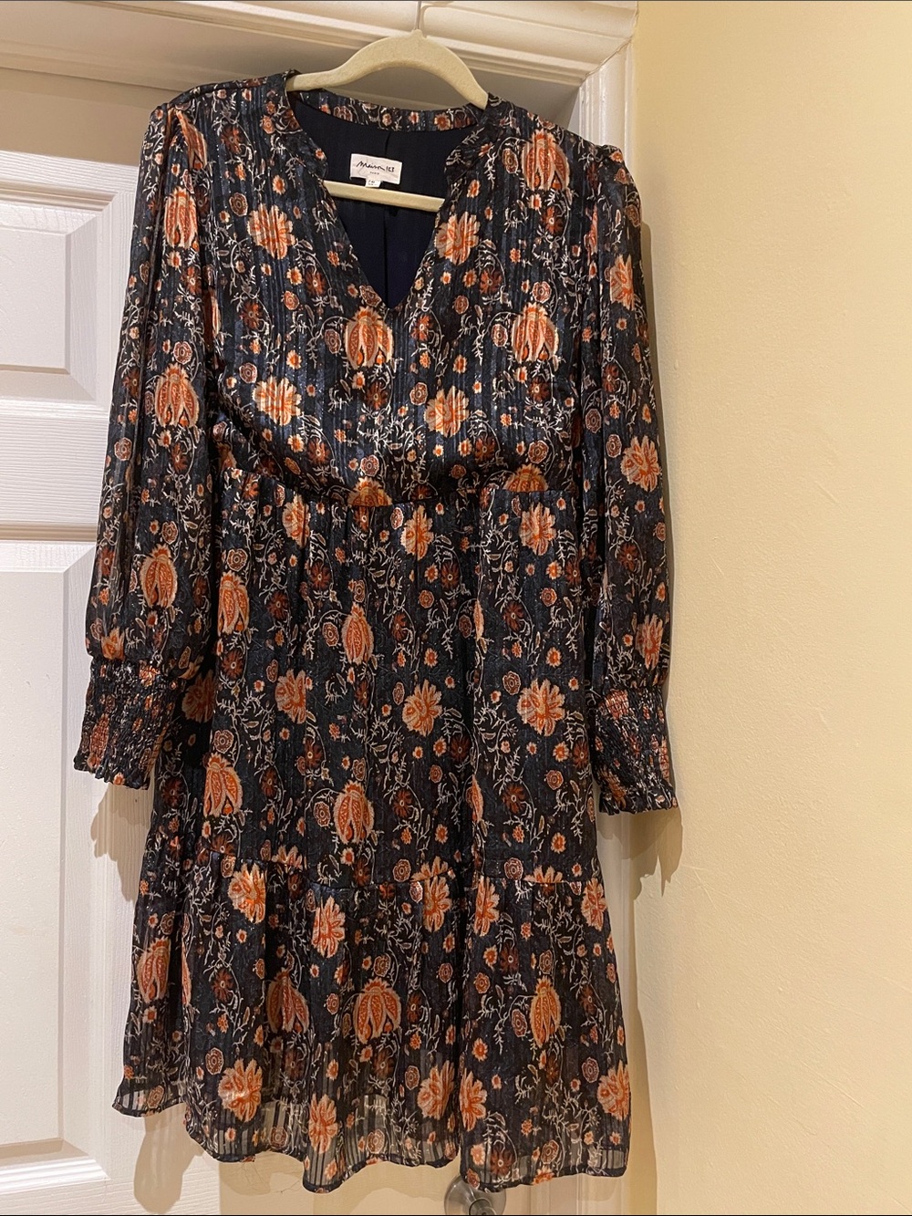 Maison 123 Paris Chic Long-Sleeve Tiered Dress in Black and Orange